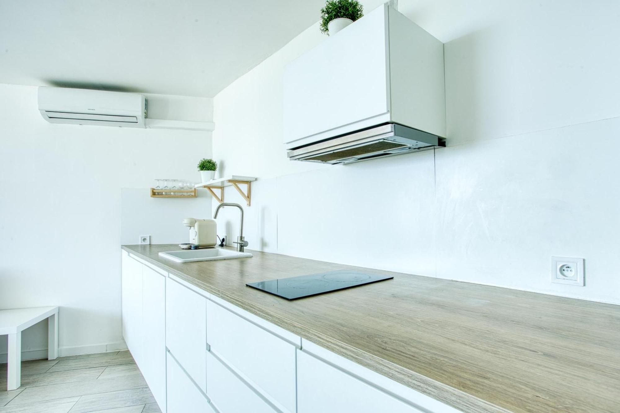 Apartament Loft Marina Direct Plage Villeneuve-Loubet Zewnętrze zdjęcie